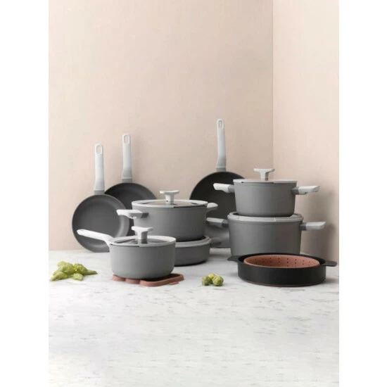 BergHOFF Leo 11" Covered Stockpot, 6.5 QT, Grey Pots & Pans BergHOFF Leo 11" Covered Stockpot, 6.5 QT, Grey Pots & Pans -BergHOFF shop unnamed file 1133