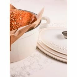 BergHOFF 5qt Cast Iron Oval Covered Dutch Oven, Meringue Electrics Brown -BergHOFF shop unnamed file 1567