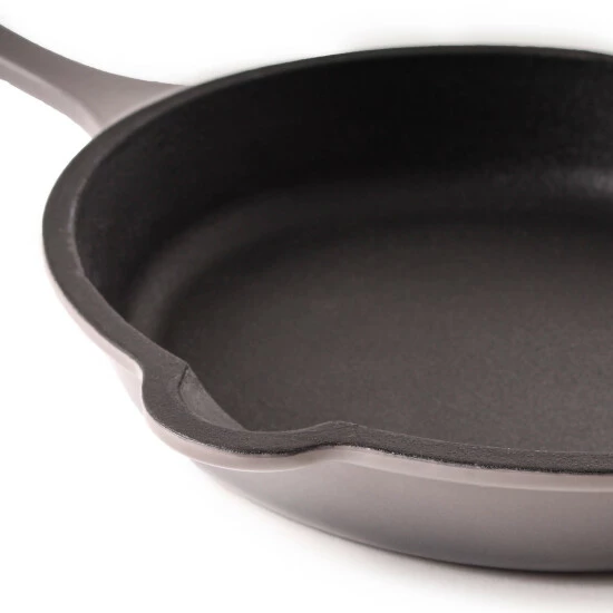 BergHOFF Neo 10" Cast Iron Fry Pan - Oyster Cookware 7 BergHOFF Neo 10" Cast Iron Fry Pan - Oyster Cookware - Image 5