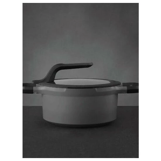 BergHOFF GEM 8" Non-Stick Covered Casserole, 3 QT, Grey Pots & Pans 7 BergHOFF GEM 8" Non-Stick Covered Casserole, 3 QT, Grey Pots & Pans - Image 5