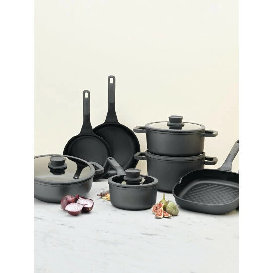 BergHOFF Stone 8" Non-stick Fry Pan, 1.3Qt Pots & Pans Black BergHOFF Stone 8" Non-stick Fry Pan, 1.3Qt Pots & Pans Black -BergHOFF shop unnamed file 1982