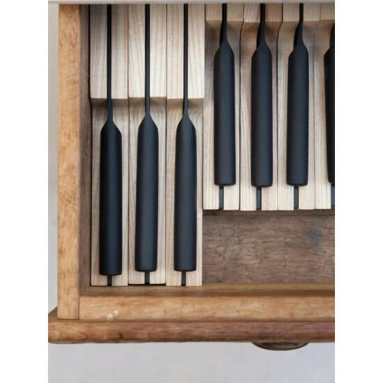 BergHOFF Ron 7" Carving Knife, Black Knives & Cutting Boards 5 BergHOFF Ron 7" Carving Knife, Black Knives & Cutting Boards - Image 3