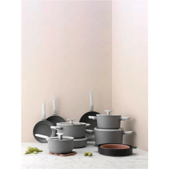 BergHOFF Leo 7" Non-Stick Covered Saucepan, 2.1 QT, Grey Pots & Pans Default Title 5 BergHOFF Leo 7" Non-Stick Covered Saucepan, 2.1 QT, Grey Pots & Pans Default Title - Image 3